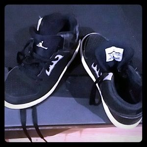 Boys 12C Black Jordans. EUC